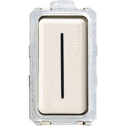 TAPA CIEGA C/SALIDA DE CABLE P/1 DADO MAGIC 5000/9