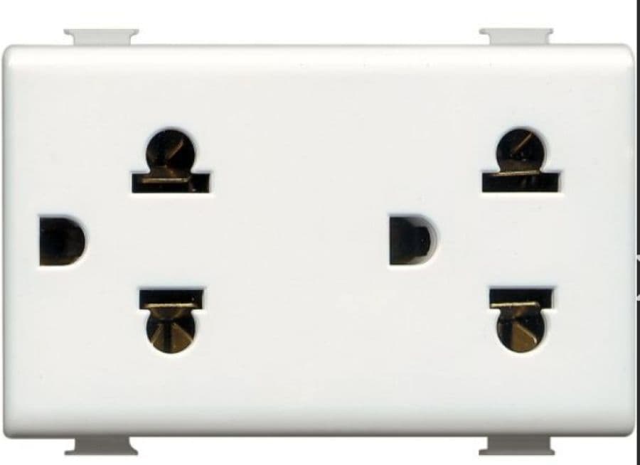 DADO TOMACORRIENTE UNIVERSAL DOBLE 3 MOD BLANCO 2P+T 16A 250V MATIX AM5025DWT