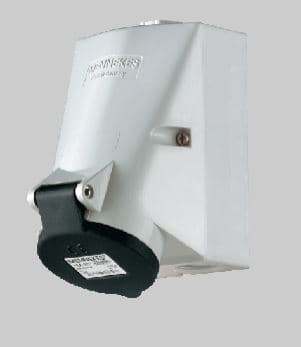 TOMA INDUSTRIAL ADOSABLE 3P+T 16A 500V NEGRO 7H IP44 3032