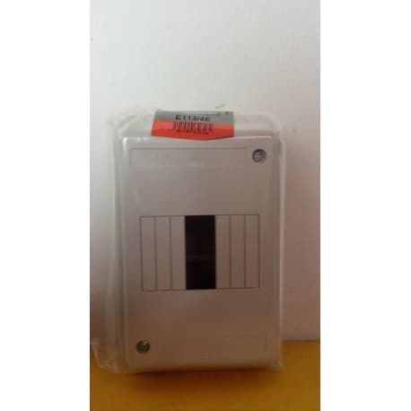 TABLERO EMPOTRABLE RESINA 4 POLOS IP30 105X 168X 65MM BTDIN E113/4E