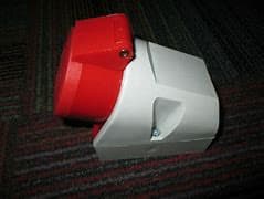 TOMA VISIBLE 16 A.2P+T 415V.ROJO 9H IP44 102 MENNEKES