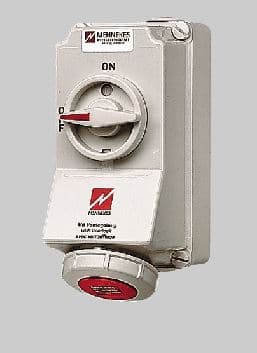 TOMA INDUSTRIAL ADOSABLE 3P+T 16A 400V ROJO 6H C/ENCLAV IP67 5600A